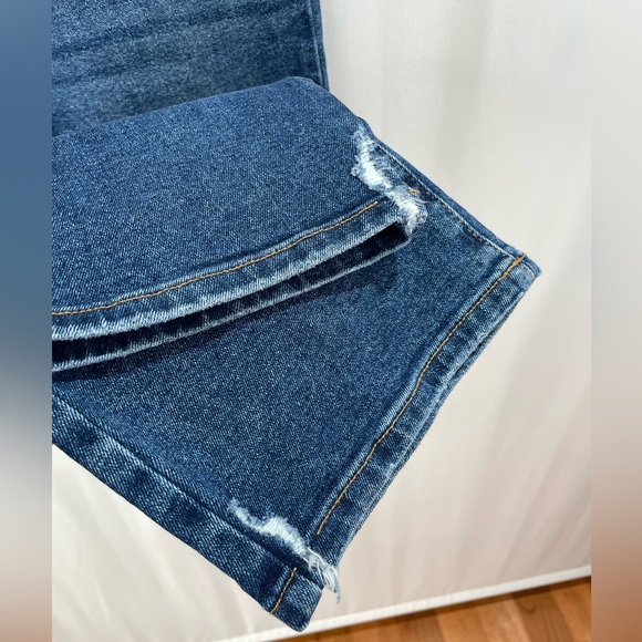 Zara High Rise Straight Medium Distressed Jeans Size 4 - Picture 8 of 9